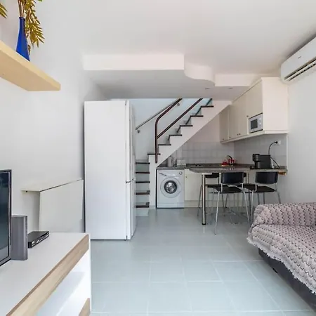 Con Terraza By Calima Homes
